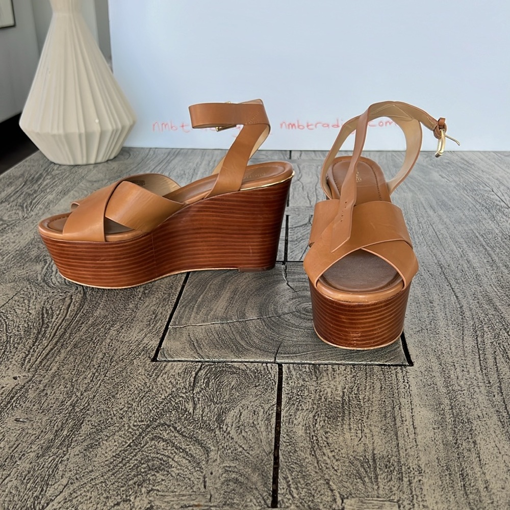 🇺🇸Michael Michael Kors brown strappy platform sandals